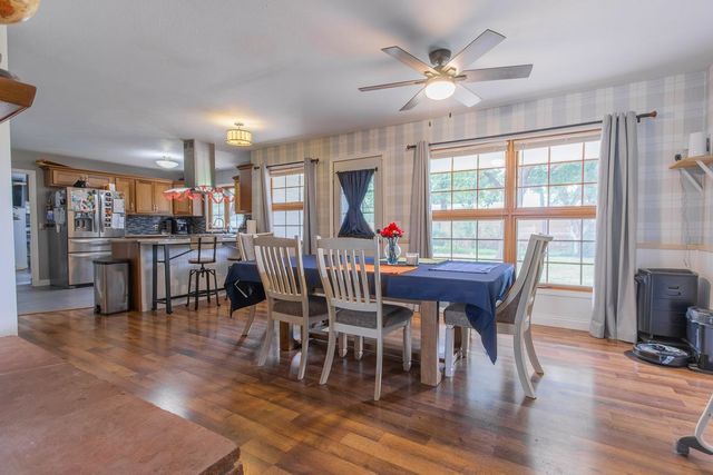 535 Beechwood Rd, Salina, KS 67401