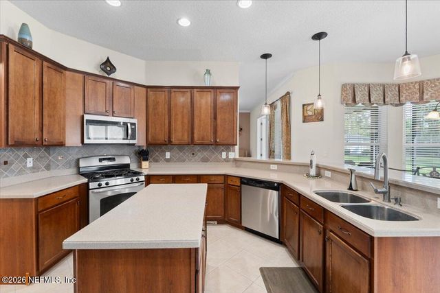 1112 HAWK WATCH Circle, St. Augustine, FL 32092