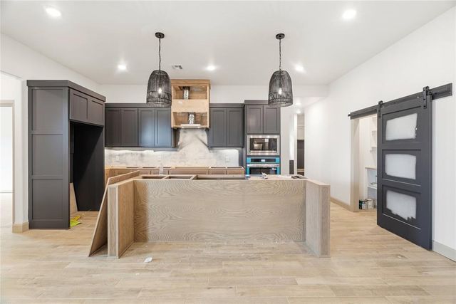 11729 NW 105th Street, Yukon, OK 73099