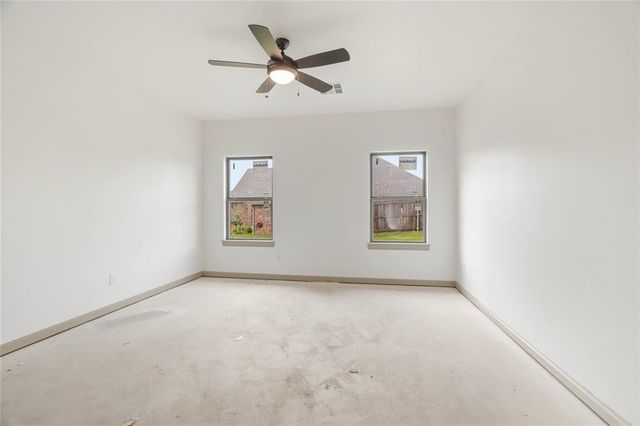 11729 NW 105th Street, Yukon, OK 73099