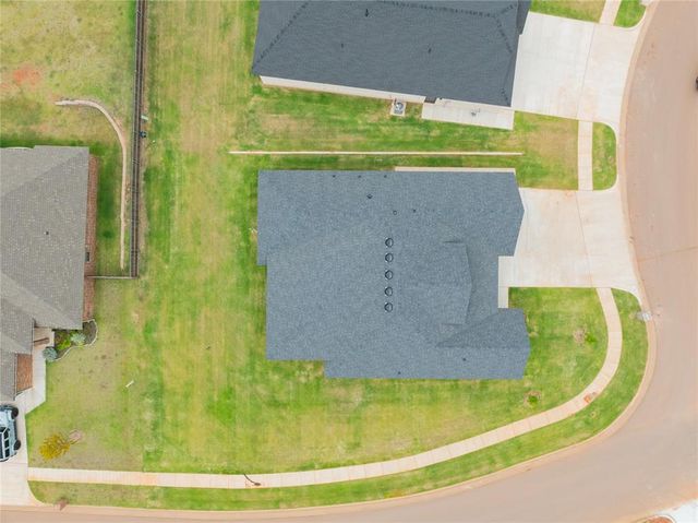 11729 NW 105th Street, Yukon, OK 73099