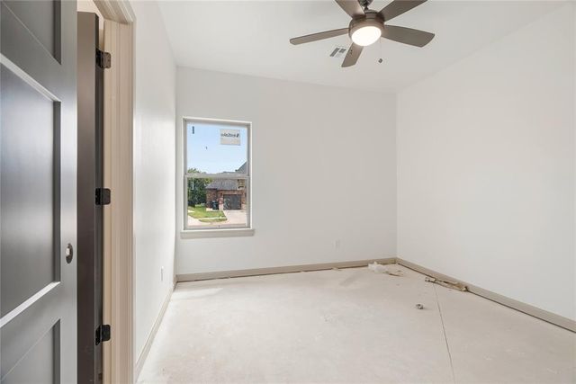 11729 NW 105th Street, Yukon, OK 73099