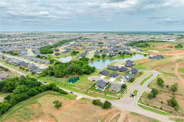 11729 NW 105th Street, Yukon, OK 73099