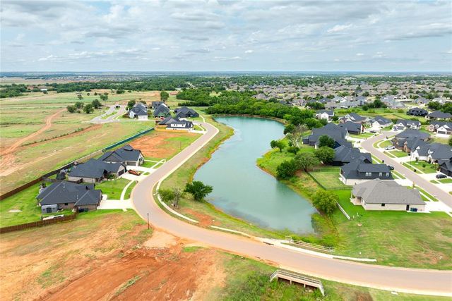11729 NW 105th Street, Yukon, OK 73099