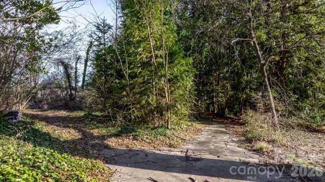 636 Main Street E, Valdese, NC 28690