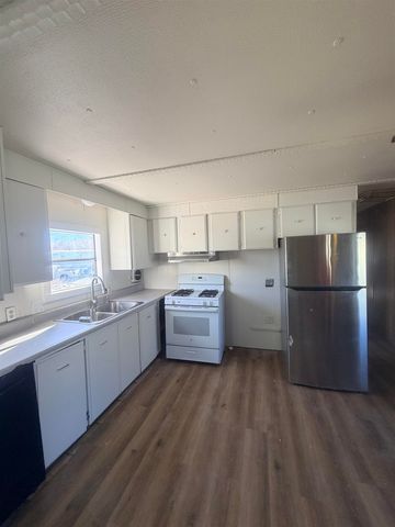 317 W Eighth St Trlr 34, Palisade, CO 81526