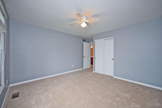 935 Paxton Lake Cove, Miami Twp, OH 45140