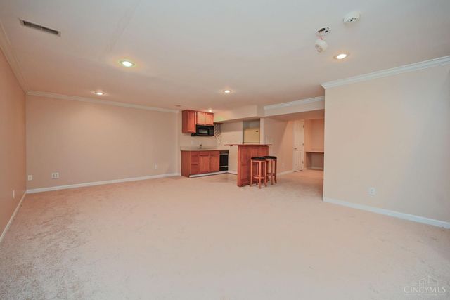 935 Paxton Lake Cove, Miami Twp, OH 45140