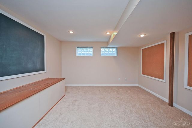 935 Paxton Lake Cove, Miami Twp, OH 45140