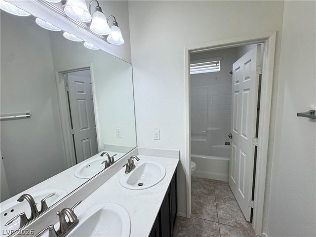 6208 YANKEE SPRING Street, Las Vegas, NV 89122