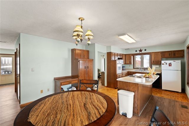 5750 Shewmaker Lane SE, Elizabeth, IN 47117