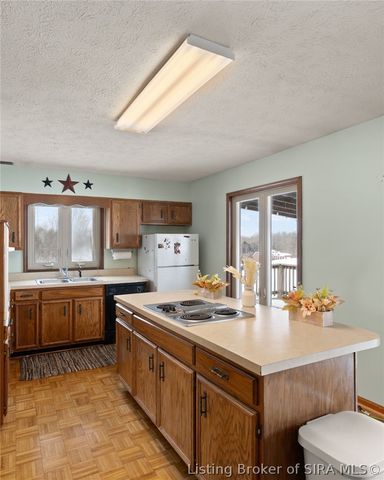 5750 Shewmaker Lane SE, Elizabeth, IN 47117