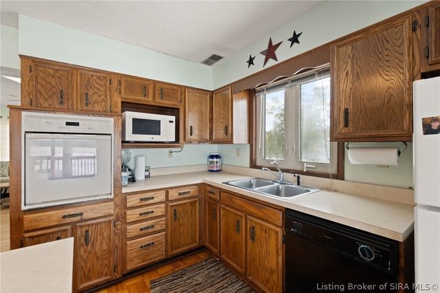 5750 Shewmaker Lane SE, Elizabeth, IN 47117