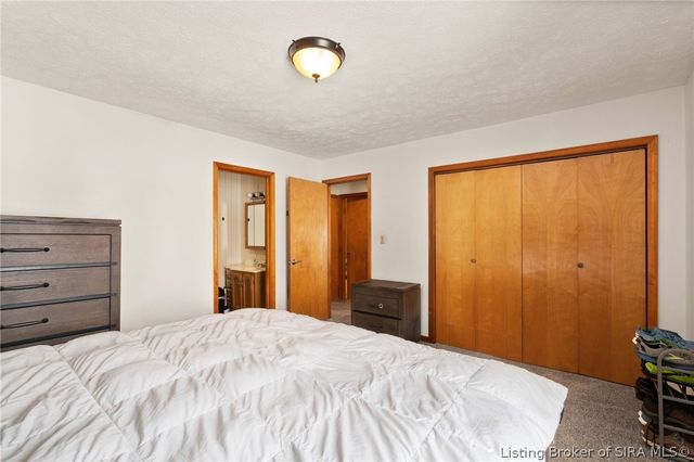 5750 Shewmaker Lane SE, Elizabeth, IN 47117