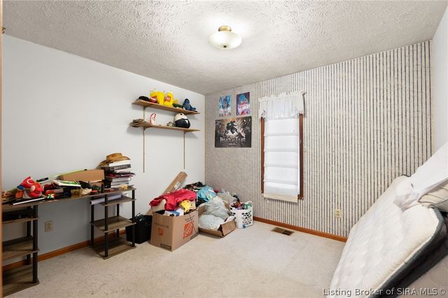 5750 Shewmaker Lane SE, Elizabeth, IN 47117