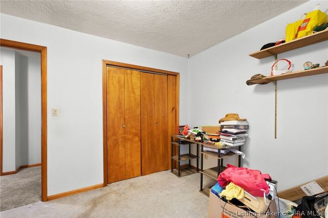 5750 Shewmaker Lane SE, Elizabeth, IN 47117