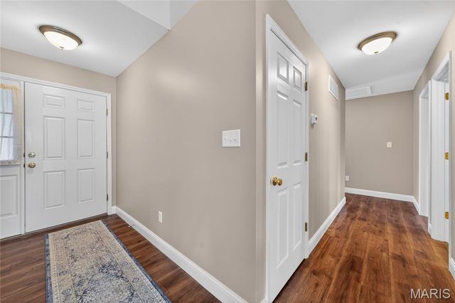 125 Hidden Bluffs Drive, Lake St Louis, MO 63367