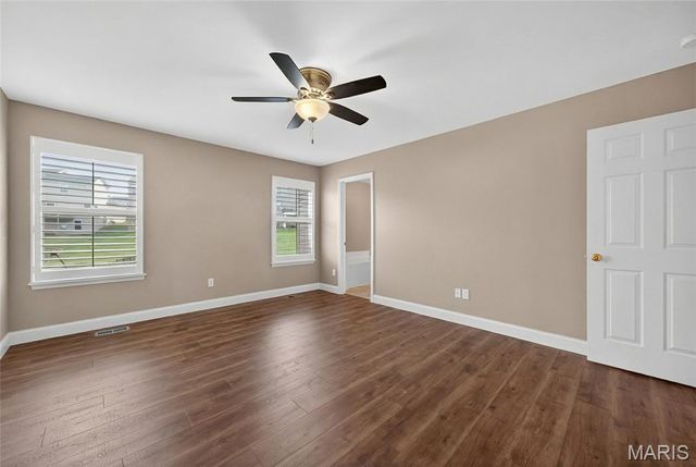 125 Hidden Bluffs Drive, Lake St Louis, MO 63367