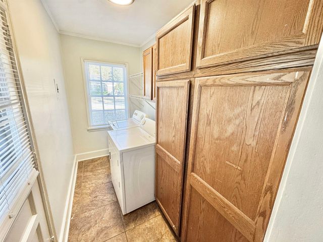 3880 SPOTTSWOOD AVE, Memphis, TN 38111