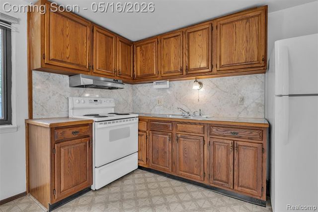 11 Faust Court, Ann Arbor, MI 48108