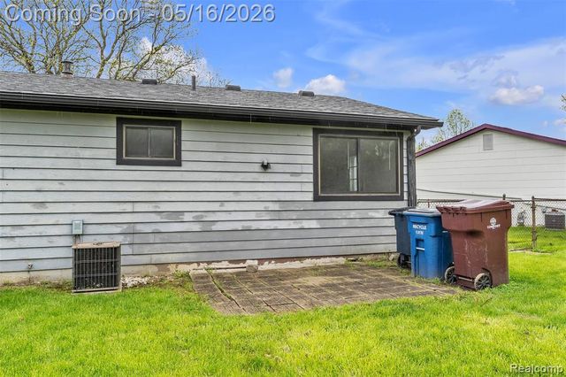 11 Faust Court, Ann Arbor, MI 48108
