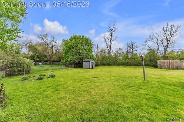 11 Faust Court, Ann Arbor, MI 48108