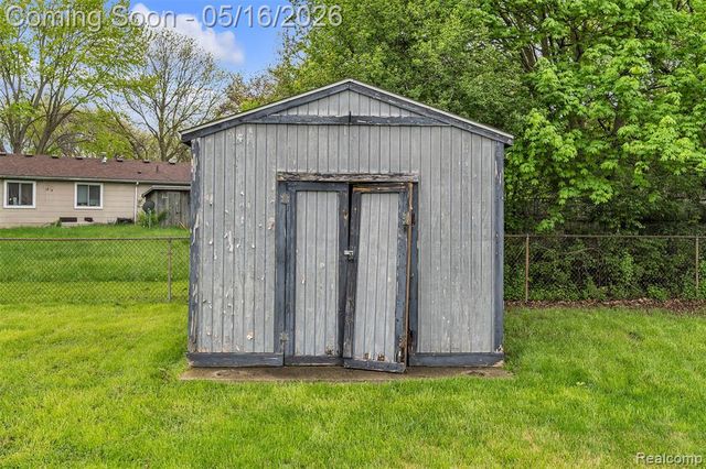 11 Faust Court, Ann Arbor, MI 48108