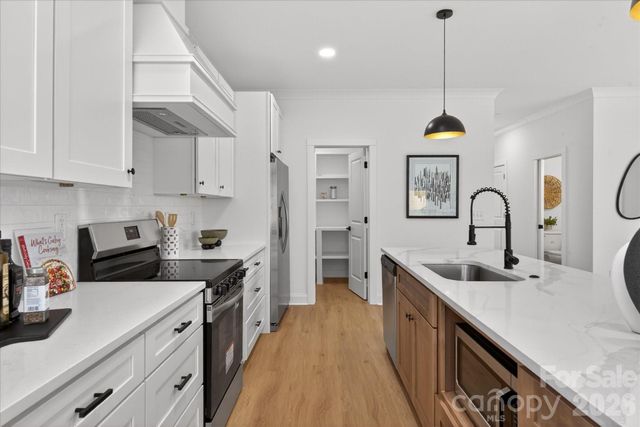 216 Lander Street, Charlotte, NC 28208