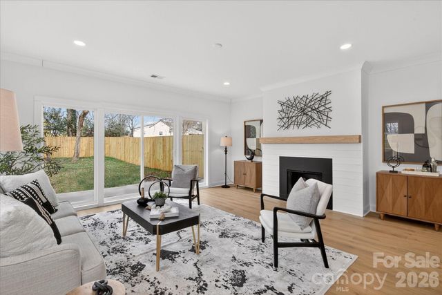 216 Lander Street, Charlotte, NC 28208