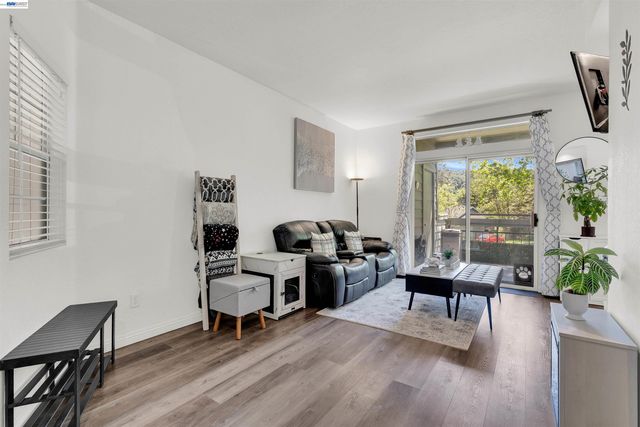 8170 Mountain View Dr C, Pleasanton, CA 94588
