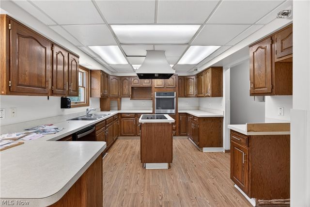 16519 Albion Road, Strongsville, OH 44136