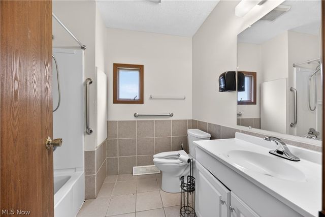16519 Albion Road, Strongsville, OH 44136