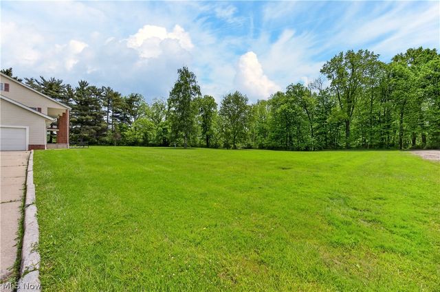 16519 Albion Road, Strongsville, OH 44136