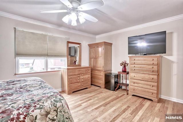 16-3 Tamaron Drive, Waldwick, NJ 07463