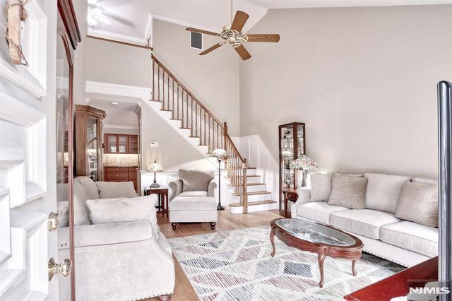 16-3 Tamaron Drive, Waldwick, NJ 07463