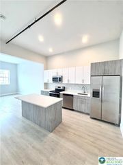 207 North Front Street 204, Allentown City, PA 18102