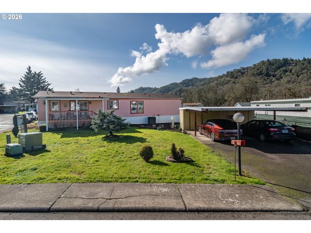 104 WILLAMINA Ln, Roseburg, OR 97470