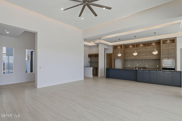 1853 POMMEL Place, El Paso, TX 79911