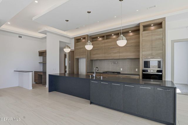 1853 POMMEL Place, El Paso, TX 79911