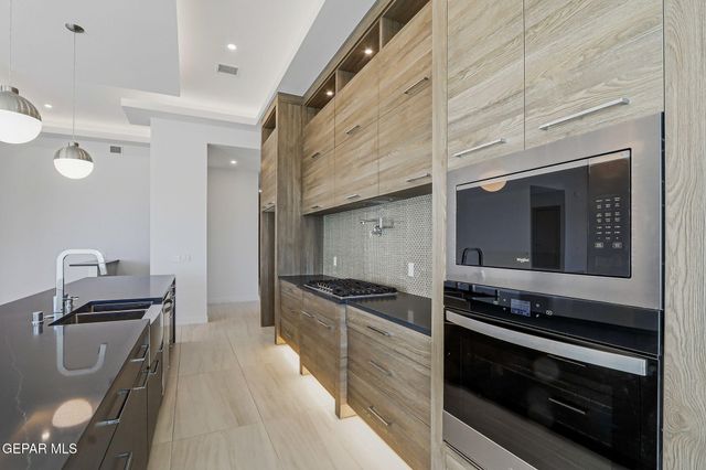 1853 POMMEL Place, El Paso, TX 79911