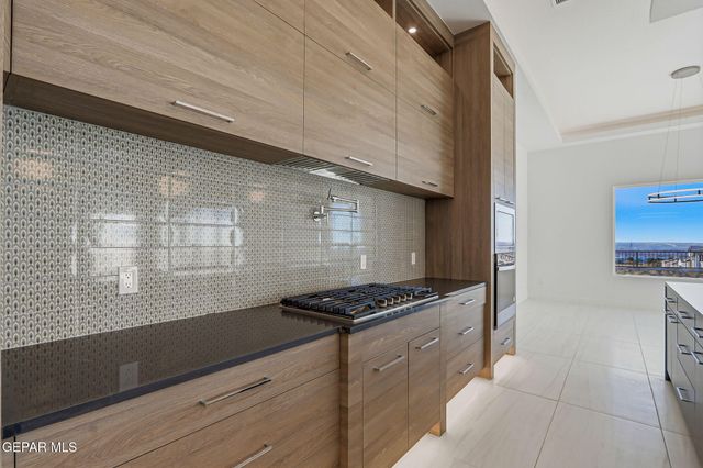 1853 POMMEL Place, El Paso, TX 79911