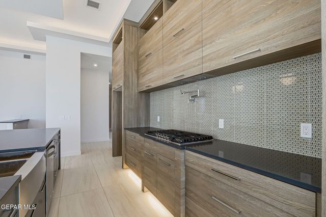 1853 POMMEL Place, El Paso, TX 79911