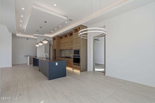 1853 POMMEL Place, El Paso, TX 79911