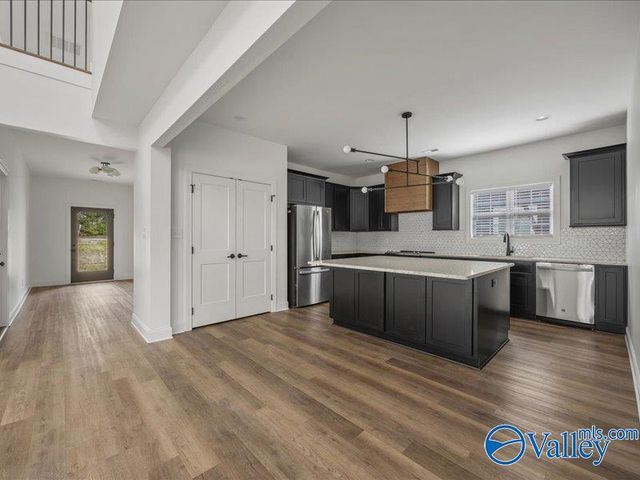 2907 7th Avenue SW, Huntsville, AL 35805