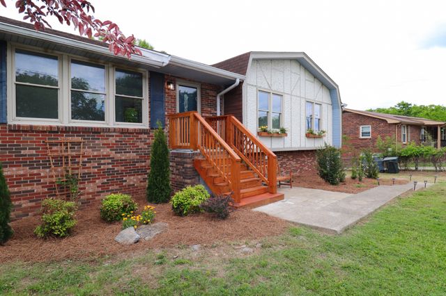 119 Susan Dr, Hendersonville, TN 37075
