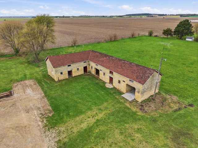 413 N Tarrant Road, Janesville, WI 53546
