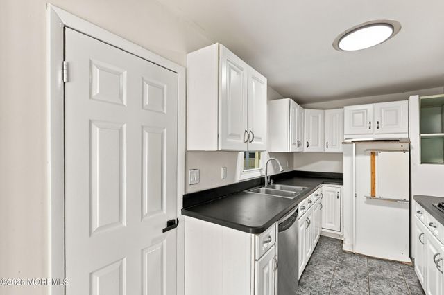 162 Concord Avenue, Leonardo, NJ 07737