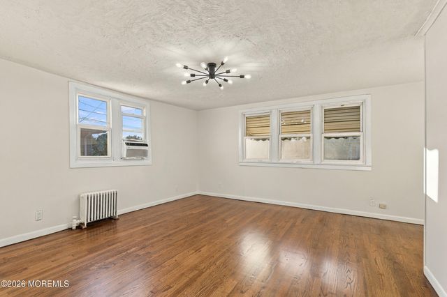 162 Concord Avenue, Leonardo, NJ 07737
