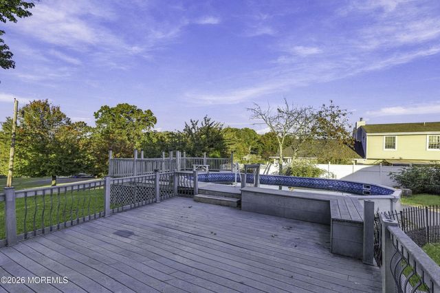 162 Concord Avenue, Leonardo, NJ 07737