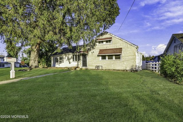 162 Concord Avenue, Leonardo, NJ 07737
